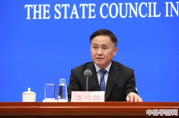 银行张行长呼吸越来越张子龙，资金流动如龙吟虎啸，金融市场风云突变