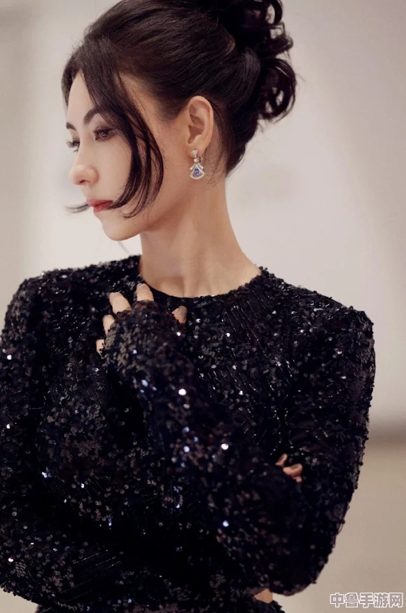 张柏芝优雅黑天鹅大片好美,宛如游戏中的绝美女神降临人间 张柏芝优雅黑天鹅大片好美,宛如游戏中的绝美女神降临人间