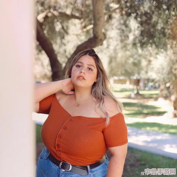 巴西丰满白嫩BBwBBw:热带雨林中的曼妙身姿,让人心驰神往的异国风情 巴西丰满白嫩BBwBBw:热带雨林中的曼妙身姿,让人心驰神往的异国风情