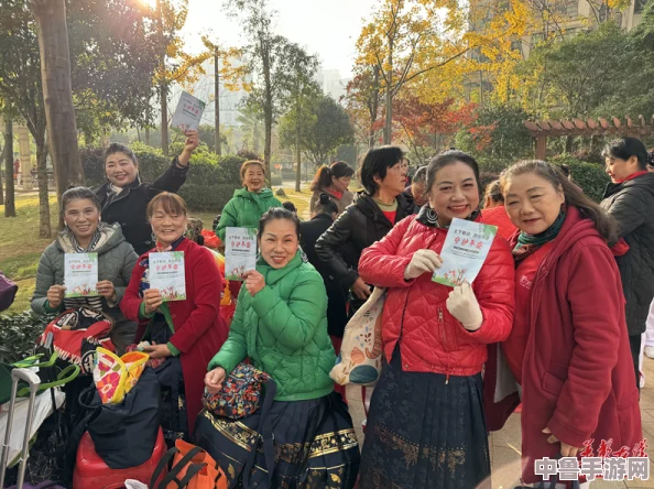 草堂湾社区人口激增，居民欢呼＂幸福指数爆表＂，邻里和谐共创美好家园