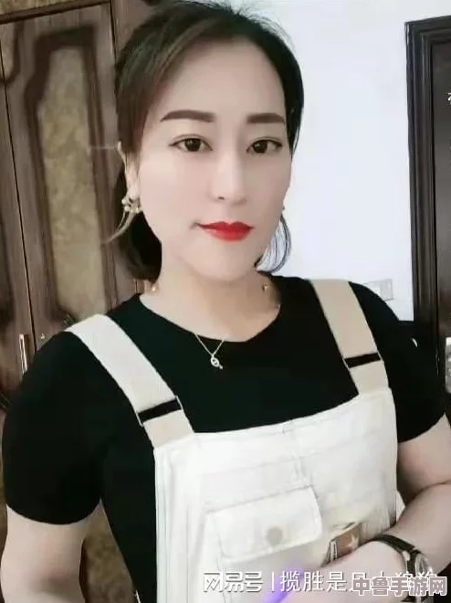 贵阳42岁老阿姨叫的没谁了，网友直言她的魅力和气质令人折服，真的无可替代！