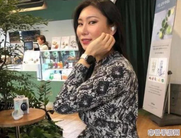 贵阳42岁老阿姨叫的没谁了，网友直言她的魅力和气质令人折服，真的无可替代！