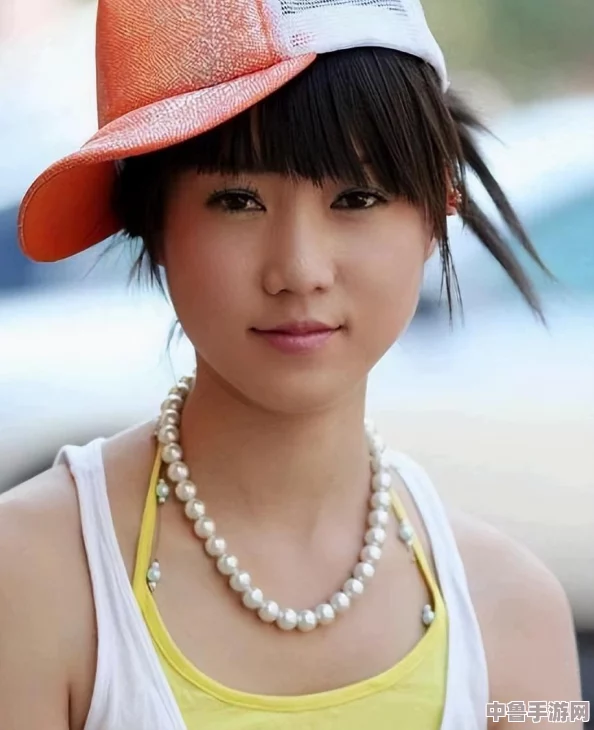张莜雨大胆打开大腿,勾勒出女性力量与自信之美的完美瞬间 张莜雨大胆打开大腿,勾勒出女性力量与自信之美的完美瞬间